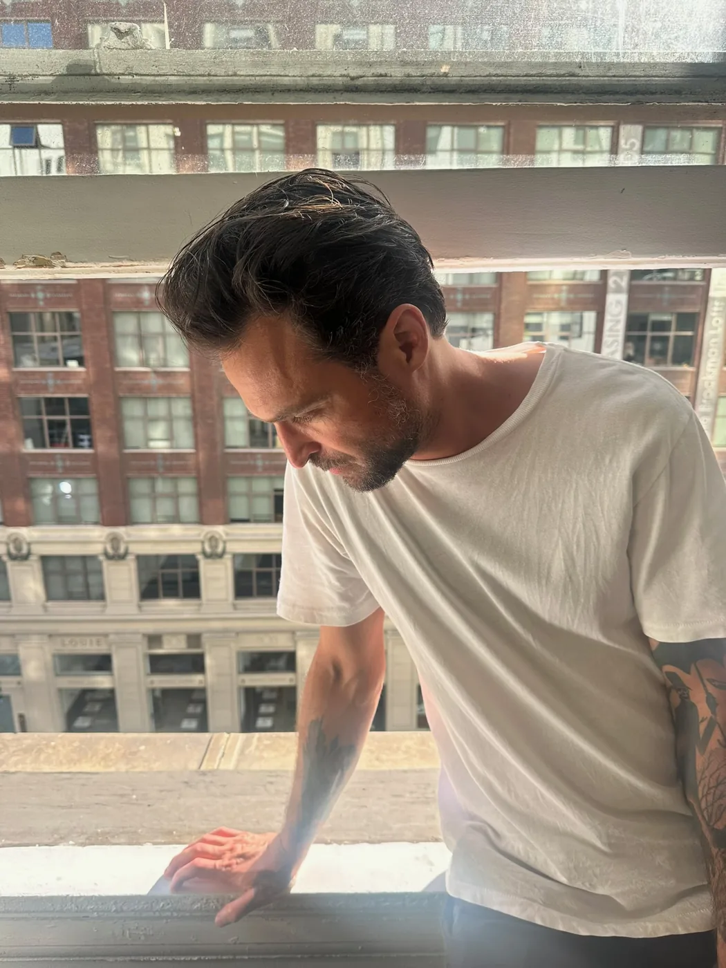 Men's dark textured haircut in Downtown Los Angeles at Park & Eve Hair Studio